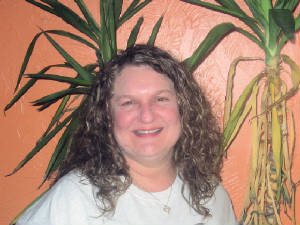STAFF/darleen.jpg